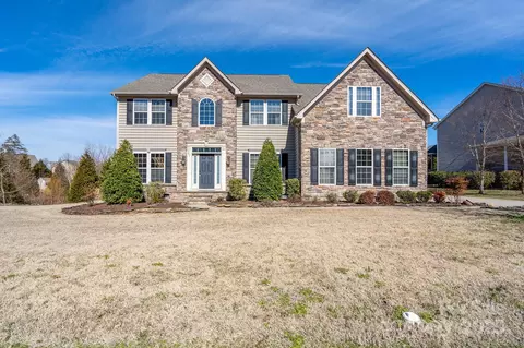 8471 Penton Pl, Harrisburg, NC 28075