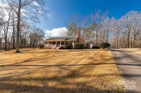 522 Rock Springs Rd, Lancaster, SC 29720