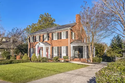 610 Walnut St, Statesville, NC 28677