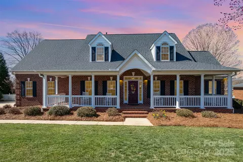 286 Canvasback Rd, Mooresville, NC 28117