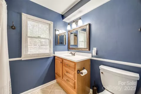 Bath - 5082 Mariana Ct, Tega Cay, SC 29708 photo 1 of 3