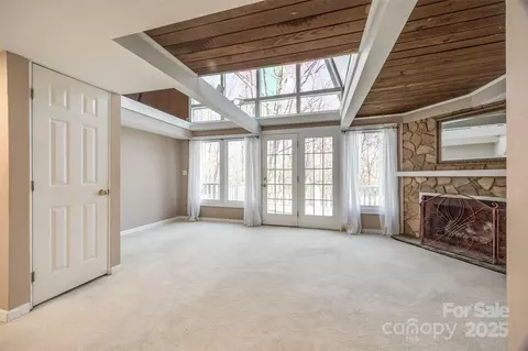Living - 5082 Mariana Ct, Tega Cay, SC 29708 photo 2 of 7