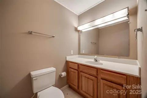 Bath - 5082 Mariana Ct, Tega Cay, SC 29708 photo 3 of 3