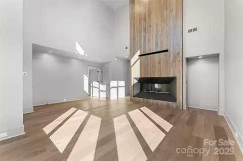 61 E Jordan St, Brevard, NC 28712 photo 6