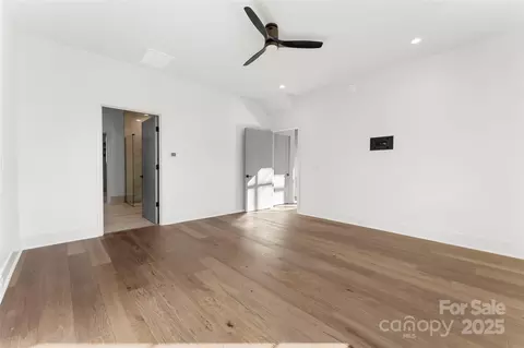 61 E Jordan St, Brevard, NC 28712 photo 8