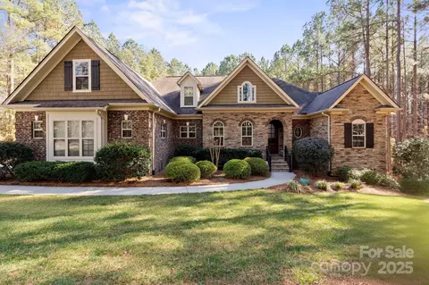 4905 River Hills Dr, Denver, NC 28037