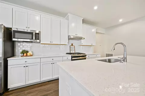 Kitchen - 1332 Augustus Beamon Dr, Indian Trail, NC 28079 photo 4 of 4