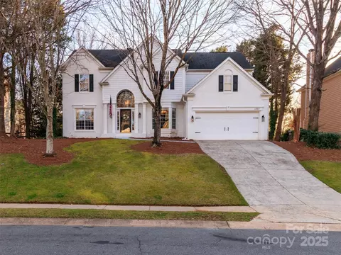 12813 Angel Oak Dr, Huntersville, NC 28078