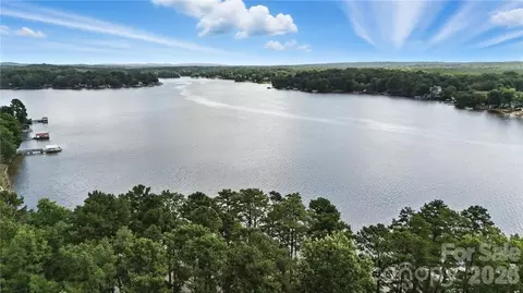 219 Sailors Rest Dr, Lexington, NC 27292