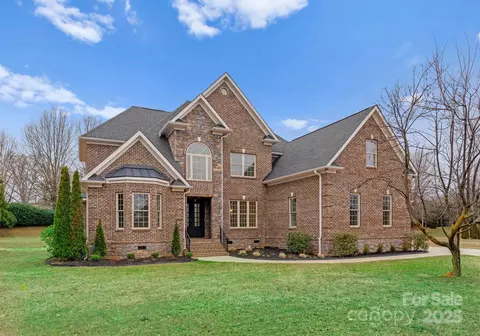 1808 Therrell Farms Rd, Waxhaw, NC 28173