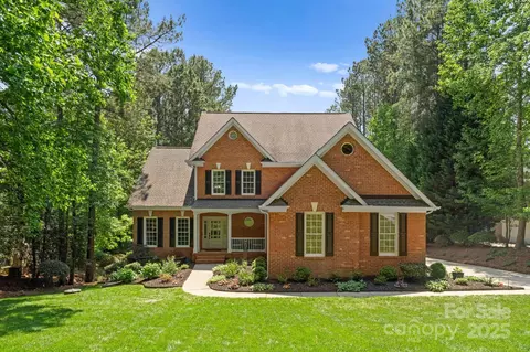 9181 Fair Oak Dr, Sherrills Ford, NC 28673