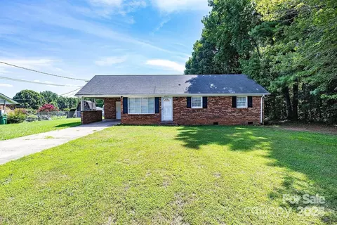 3769 Branding Iron Dr, Gastonia, NC 28052
