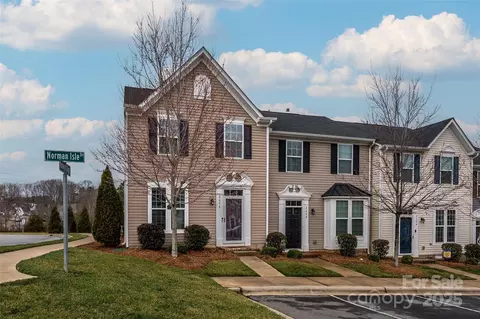 2692 Norman Isle Dr, Denver, NC 28037