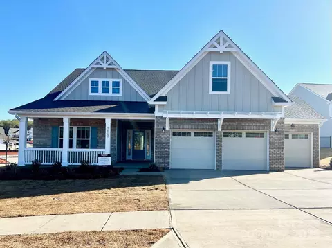 36185 Greg Norman Dr, Lancaster, SC 29720