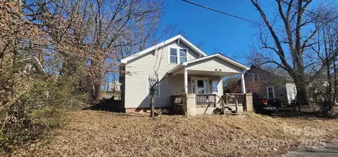 111 Hickory Sw St SW, Lenoir, NC 28645