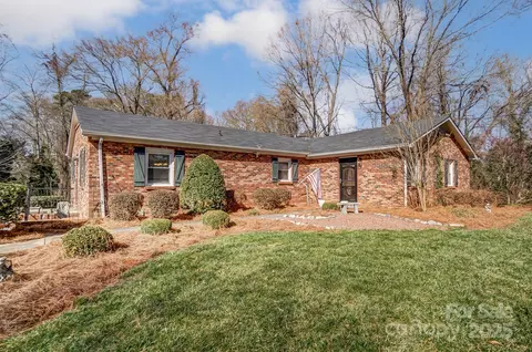211 Spring St, Belmont, NC 28012