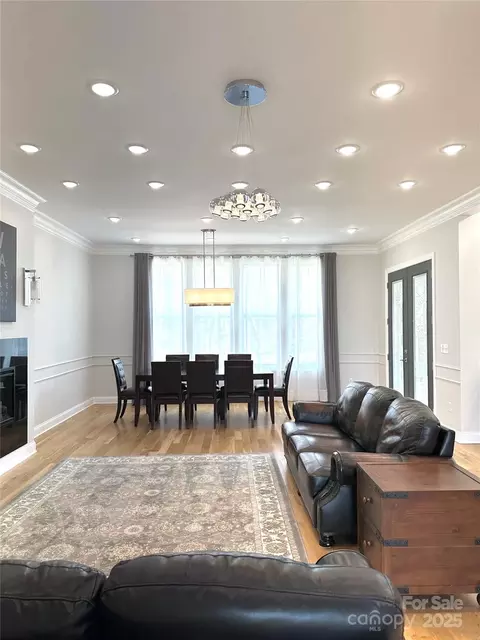 3754 10th Ne St NE, Hickory, NC 28601 photo 9