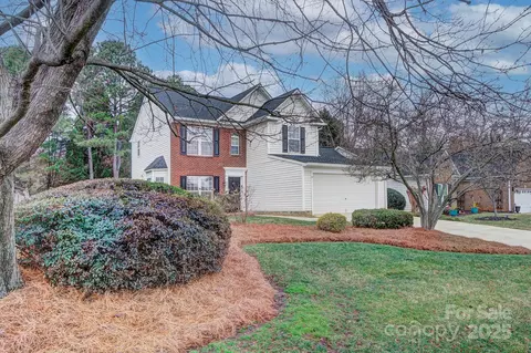 9717 Spring Park Dr, Charlotte, NC 28269