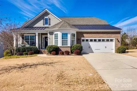 469 Hawks Creek Pkwy, Fort Mill, SC 29708