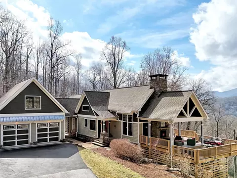496 Weatherwatch Ln, Waynesville, NC 28786