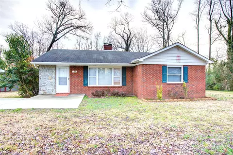 154 Bingham Dr, Charlotte, NC 28213