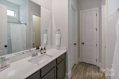Bath - 4159 Millstream Rd, Denver, NC 28037 photo 1 of 5