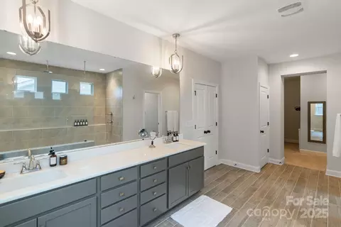 Bath - 4159 Millstream Rd, Denver, NC 28037 photo 3 of 5
