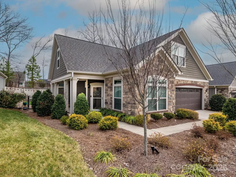 Exterior - 2006 Wesley Landing Rd, Waxhaw, NC 28173 photo 2 of 6
