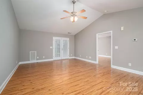 Living - 810 E Main St, Maiden, NC 28650 photo 2 of 4