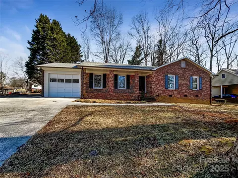 1830 Windy Rush Ln, Gastonia, NC 28054