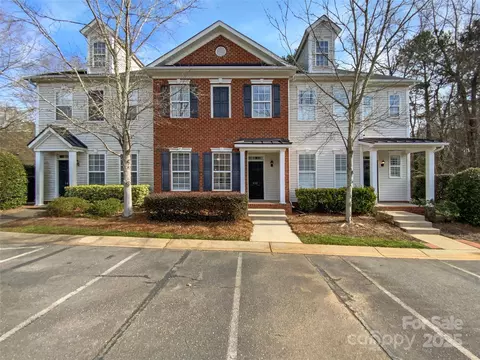 111 Charterhouse Ln, Fort Mill, SC 29715