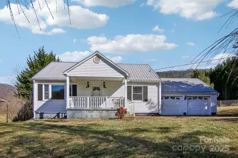 5133 Dutch Cove Rd, Canton, NC 28716