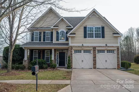 4903 El Molino Dr, Charlotte, NC 28214