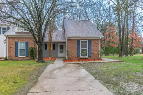 11127 Sevilla Ct, Charlotte, NC 28226