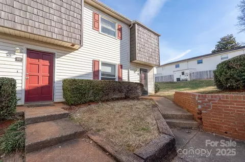 7929 Shady Oak Trl, Charlotte, NC 28210