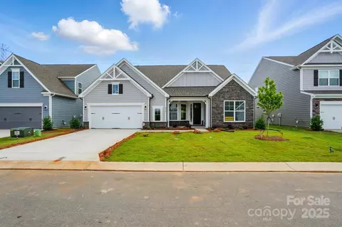 8716 Acadia 596 Pkwy #596, Sherrills Ford, NC 28673