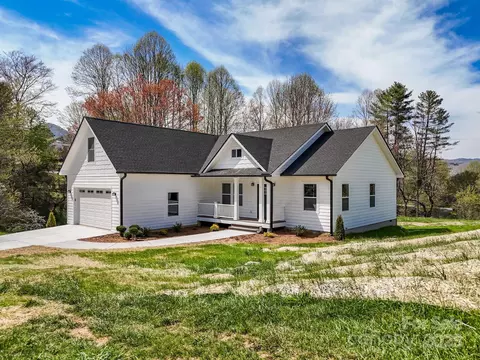 7 Gloria Way, Waynesville, NC 28785