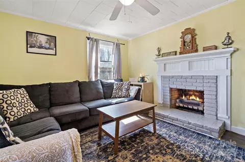 Living - 2077 Pearidge Rd, Bostic, NC 28018 photo 1 of 2