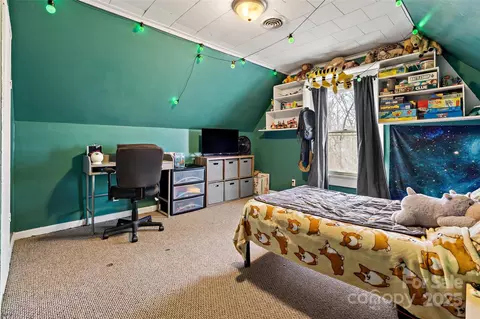 Bedroom - 2077 Pearidge Rd, Bostic, NC 28018 photo 4 of 9