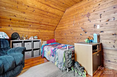 Bedroom - 2077 Pearidge Rd, Bostic, NC 28018 photo 7 of 9