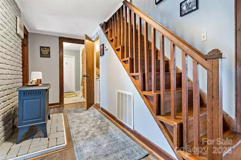 Entry Way - 2077 Pearidge Rd, Bostic, NC 28018 photo 1 of 2