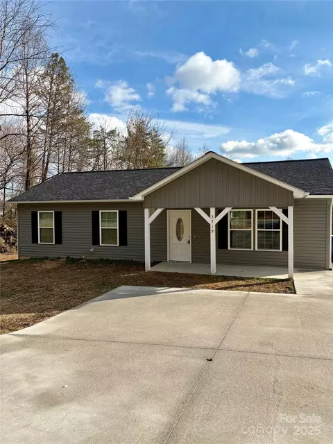 3719 Calico Rd, Lenoir, NC 28645