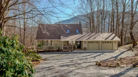 454 Mayali Trl, Waynesville, NC 28785