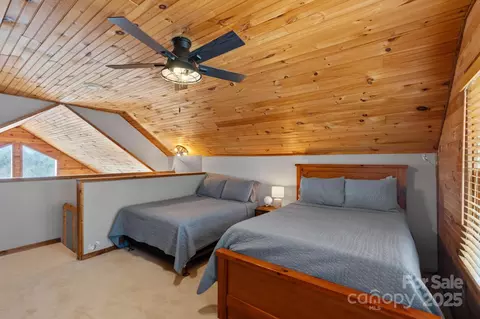 Bedroom - 1610 Deer Run, Purlear, NC 28665 photo 3 of 3