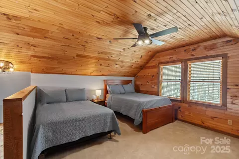 Bedroom - 1610 Deer Run, Purlear, NC 28665 photo 2 of 3