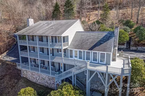 2863 El Miner Dr, Mars Hill, NC 28754