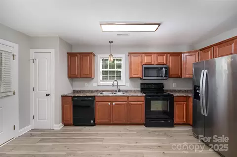 8309 Knapp Ct, Locust, NC 28097 photo 8