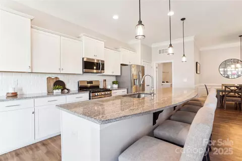 Kitchen - 818 Altamonte Dr, Clover, SC 29710 photo 4 of 4