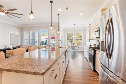 Kitchen - 818 Altamonte Dr, Clover, SC 29710 photo 2 of 4