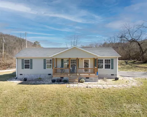 1729 Pisgah Hwy, Candler, NC 28715